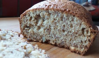 Easy Banana Nut Bread Recipe